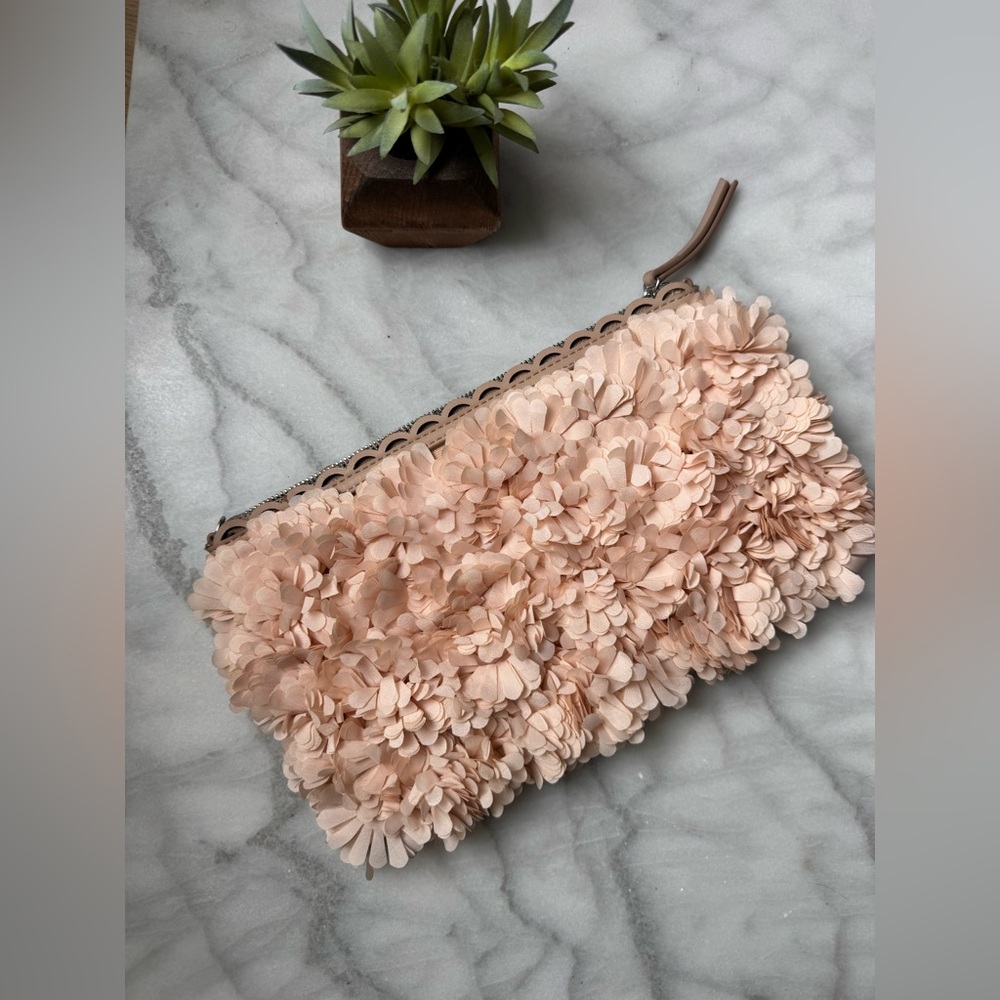 Stella & Dot Peony Clutch
